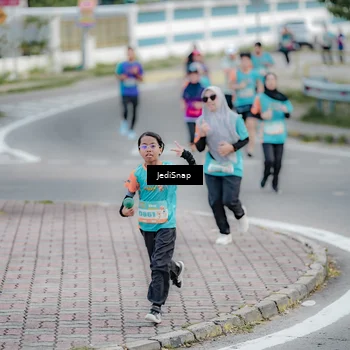 Runner Photo 8298477