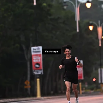 Runner Photo 8298538