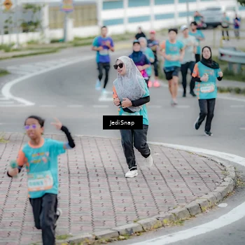 Runner Photo 8298550