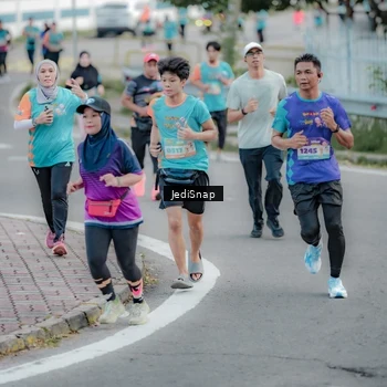 Runner Photo 8298597