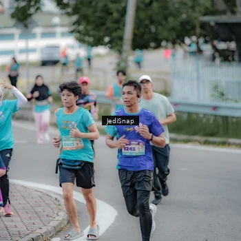 Runner Photo 8298601