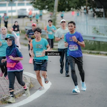 Runner Photo 8298609