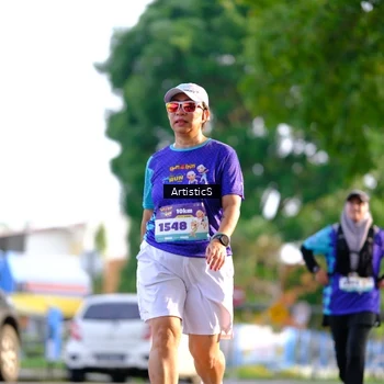Runner Photo 8298612