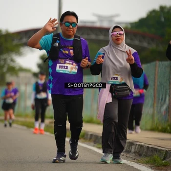 Runner Photo 8298624