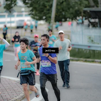 Runner Photo 8298665
