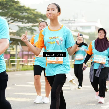 Runner Photo 8298666