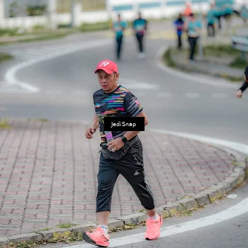 Runner Photo 8298706