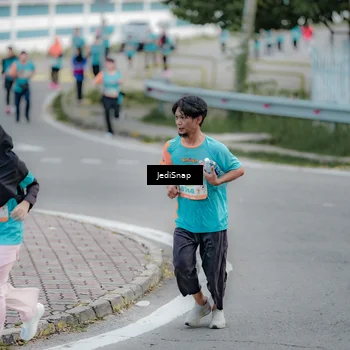 Runner Photo 8298740
