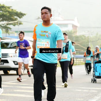Runner Photo 8298744