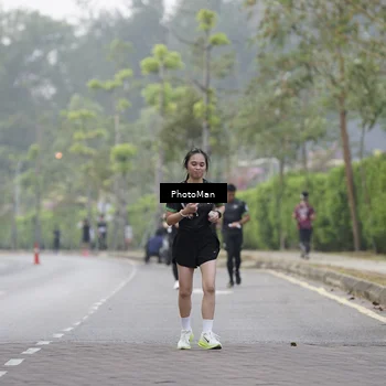 Runner Photo 8298761