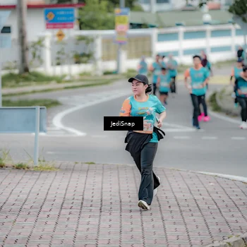 Runner Photo 8298773