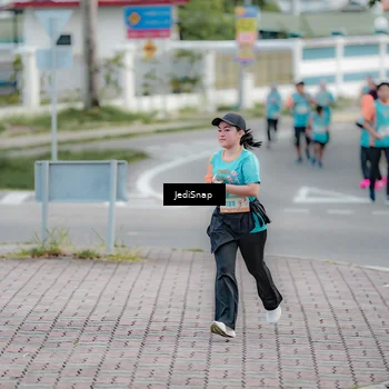 Runner Photo 8298811
