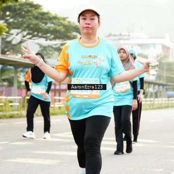 Runner Photo 8298824