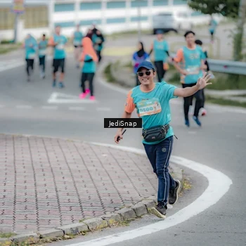 Runner Photo 8298836