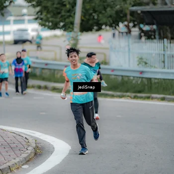 Runner Photo 8298841