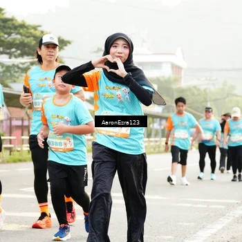 Runner Photo 8298845