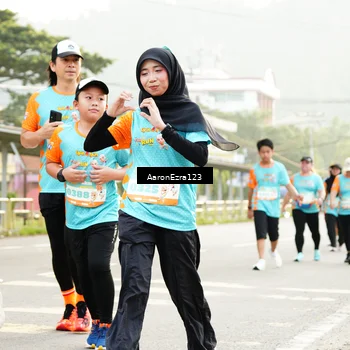 Runner Photo 8298852