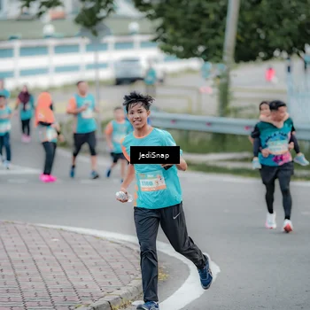 Runner Photo 8298864