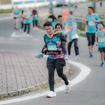 Runner Photo 8298923