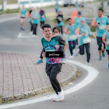 Runner Photo 8298936