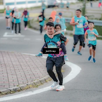 Runner Photo 8298954