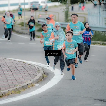 Runner Photo 8298963