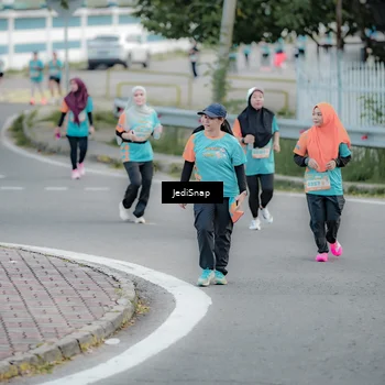 Runner Photo 8299022
