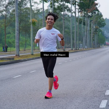 Runner Photo 8299025
