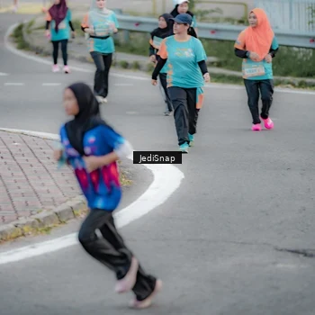 Runner Photo 8299035