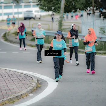Runner Photo 8299040