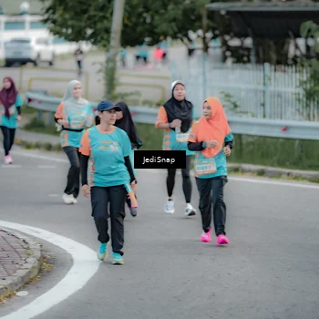 Runner Photo 8299055