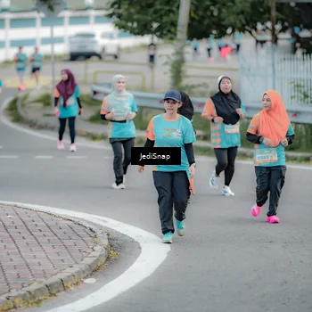 Runner Photo 8299057
