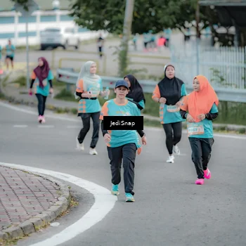 Runner Photo 8299063