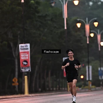 Runner Photo 8299068