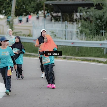 Runner Photo 8299070