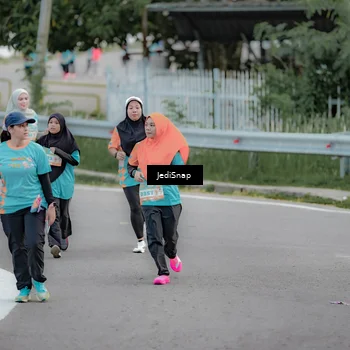 Runner Photo 8299072