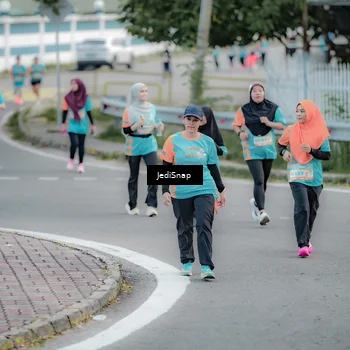 Runner Photo 8299078