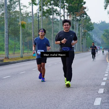 Runner Photo 8299081