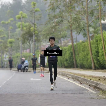 Runner Photo 8299083