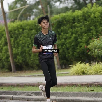 Runner Photo 8299111