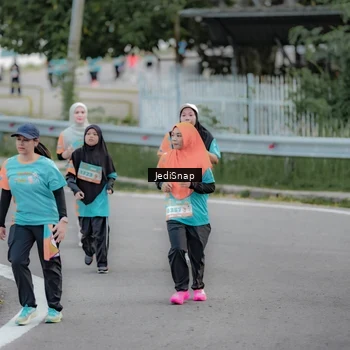 Runner Photo 8299112
