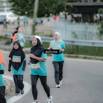 Runner Photo 8299113