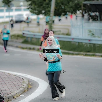 Runner Photo 8299134