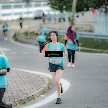 Runner Photo 8299148