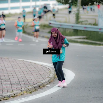 Runner Photo 8299177