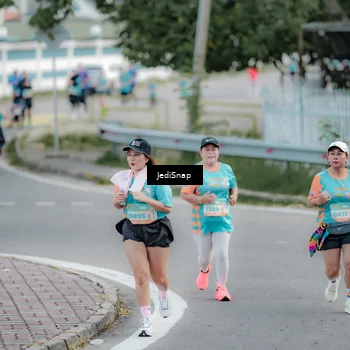 Runner Photo 8299211