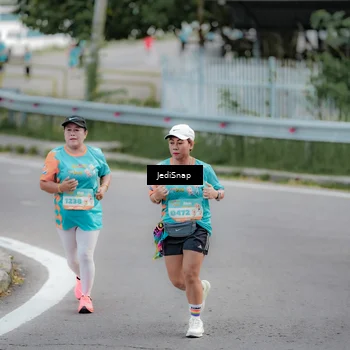 Runner Photo 8299243