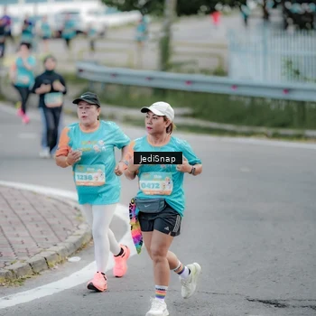 Runner Photo 8299257