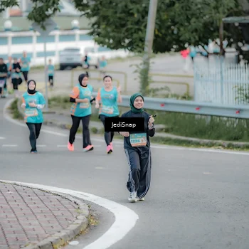 Runner Photo 8299277