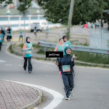 Runner Photo 8299298